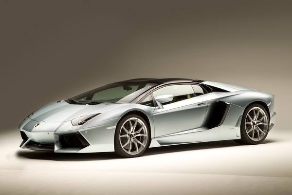 Lamborghini   Aventador LP700-4